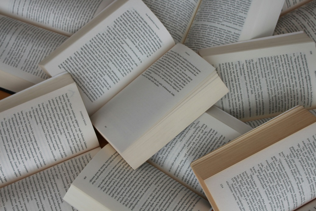 El resurgir del papel: ¿Por qué el libro impreso está ganando la batalla al formato digital? - Tintablanca